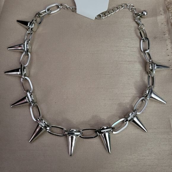 Spiked chain choker necklace - Picture 2 of 4